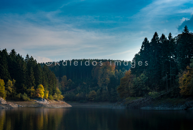 Colors;Colours;Dam;Kaleidos;Kaleidos images;Landscapes;Tarek Charara;Forests;Light;Trees;Water;Lakes;Fall;NRW;Nordrhein-Westfalen;North Rhine-Westphalia;Solingen;La parole à l'image;Autumn