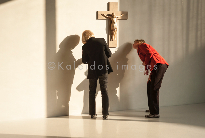 Adults;Christianism;Christianity;Christians;Cologne;Crucifix;Culture;Curiosity;Ivory;Kaleidos;Kaleidos images;Kolumba;Koeln;Köln;Museum;NRW;Nordrhein-Westfalen;North Rhine-Westphalia;Tarek Charara;Woman;Women