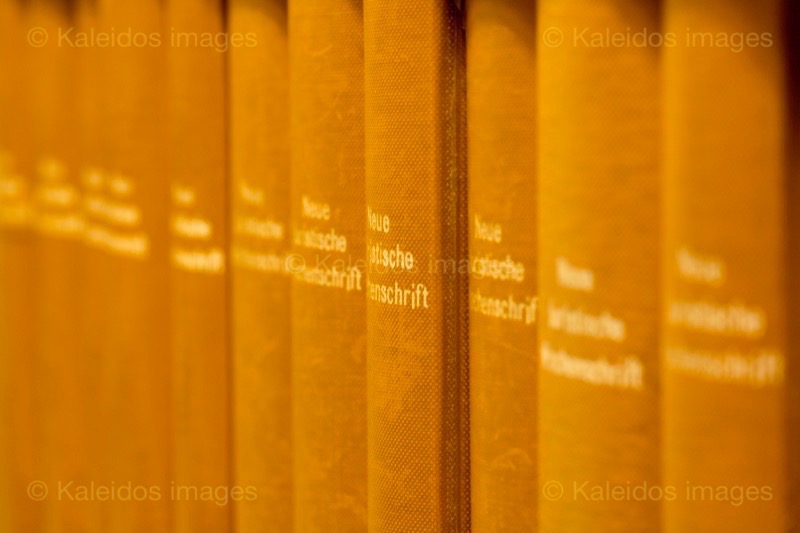 Books;Deutschland;German;Germany;Kaleidos;Kaleidos images;La parole à l'image;Lawbooks;Tarek Charara