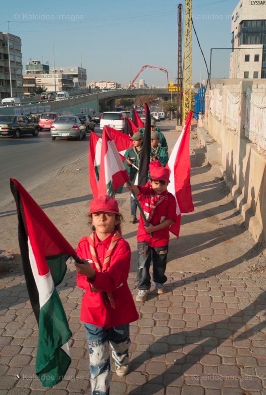Kaleidos images;La parole à l'image;Palestinans;Palestinian Refugees;Palestinians;Refugees;Scouts;Tarek Charara;Flags