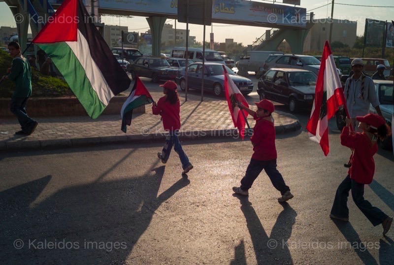 Kaleidos images;La parole à l'image;Palestinans;Palestinian Refugees;Palestinians;Refugees;Scouts;Tarek Charara;Flags