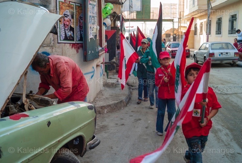 Kaleidos images;La parole à l'image;Palestinans;Palestinian Refugees;Palestinians;Refugees;Scouts;Tarek Charara;Flags