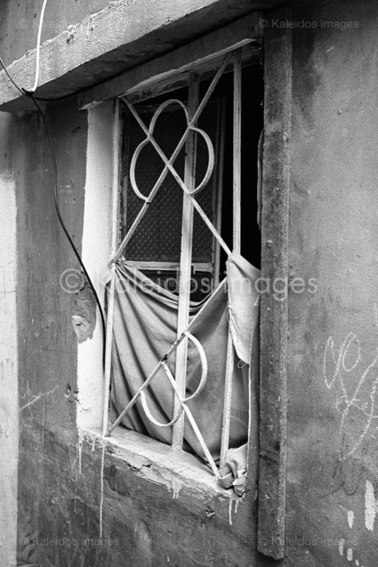 Architecture;Close-up;Dwellings;Details;Kaleidos images;Refugee camps;Shatila;Tarek Charara;UNRWA;Windows