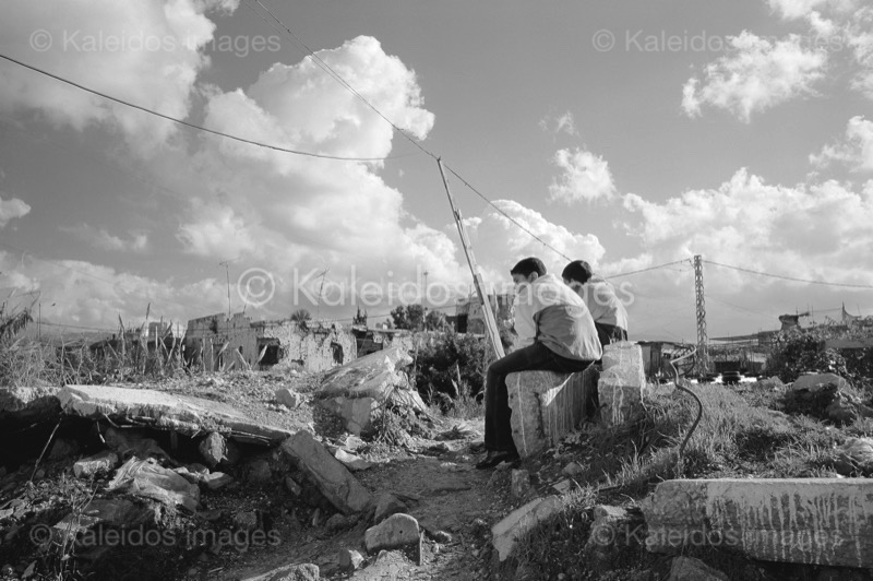 Architecture;Boys;Children;Kaleidos images;Palestinian Refugees;Palestinians;Refugee camps;Ruins;Shatila;Tarek Charara