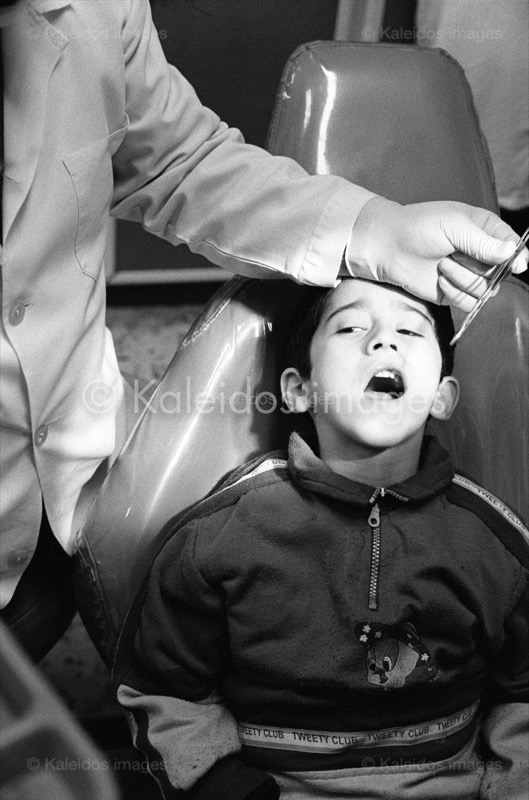 Beit Atfal Assoumoud;Boys;Children;Dentists;
Girls;Kaleidos images;Palestinian Refugees;Palestinians;Refugee camps;Shatila;Tarek Charara;UNRWA