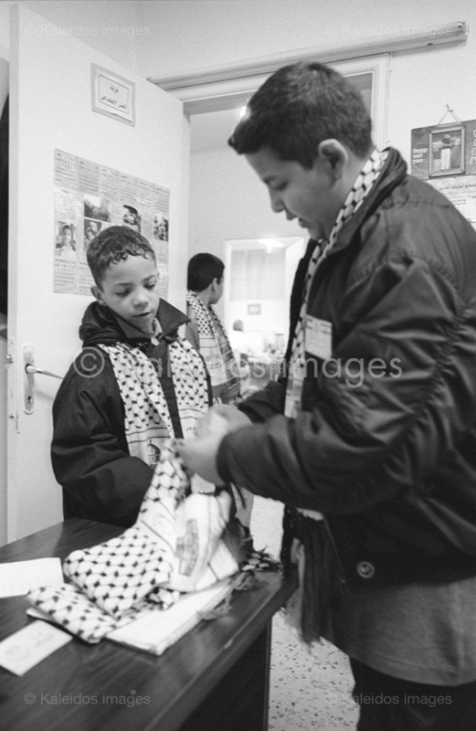 Boys;Children;Demonstrations;Kaleidos images;Keffiyeh;Palestinian Refugees;Palestinians;Shatila;Tarek Charara;UNRWA;Refugee camps