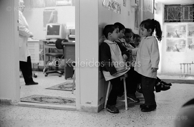 Camps de refugiés;Chatila;Children;Enfants;Kaleidos images;Kids;Palestinian Refugees;Palestinians;Palestiniens;Refugee camps;Réfugiés palestiniens;Salle d'attente;Shatila;Tarek Charara;UNRWA;Waiting room