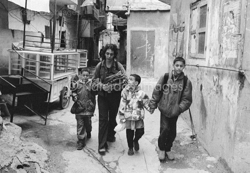 Ahmad Al Hindawi;Ahmad Hindawi;Alleys;Camps de refugiés;Chatila;Jihad Al Hindawi;Jihad Hindawi;Kaleidos images;Mona Al Hindawi;Mona Hindawi;Nidal Al Hindawi;Nidal Hindawi;Palestinian Refugees;Palestinians;Palestiniens;Refugee camps;Ruelles;Réfugiés palestiniens;Shatila;Tarek Charara;UNRWA
