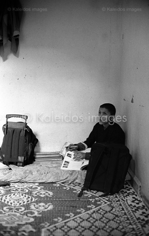 Ahmad Al Hindawi;Ahmad Hindawi;Camps de refugiés;Chatila;Devoirs;Homework;Kaleidos images;Palestinian Refugees;Palestinians;Palestiniens;Refugee camps;Réfugiés palestiniens;Shatila;Tarek Charara;UNRWA