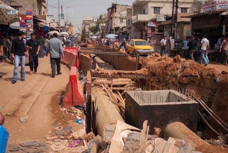 Kaleidos;Kaleidos images;Palestinian Refugees;Palestinians;Public works;Refugee camps;Shatila;Streets;Tarek Charara;UNRWA;Works;Pipelines