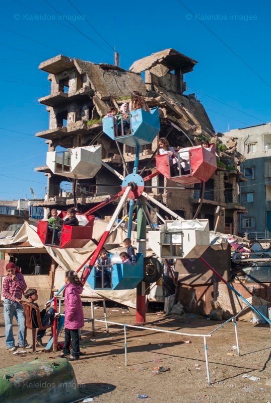 Children;Games;Kaleidos;Kaleidos images;La parole à l'image;Palestinian Refugees;Palestinians;Refugee camps;Shatila;Tarek Charara;Playgrounds