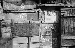 Architecture;Constructions;Handprints;Hands;Imprints;Kaleidos-images;Palestinian-Refugees;Palestinians;Refugee-camps;Shanty-Towns;Shatila;Tarek-Charara