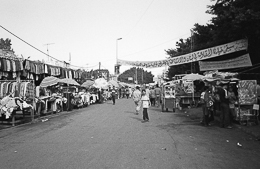 Kaleidos-images;Merchants;Palestinian-Refugees;Palestinians;Peddlers;People;Refugee-camps;Shatila;Sidewalk-vendor;Street-Vendors;Streets;Tarek-Charara;Vendors