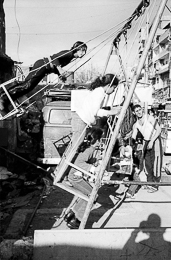 Children;Kaleidos-images;Palestinian-Refugees;Palestinians;Play;Refugee-camps;Seesaws;Shanty-Towns;Shatila;Tarek-Charara