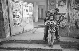 Boys;Children;Friends;Friendship;Games;Kaleidos-images;Kids;Palestinian-Refugees;Palestinians;Play;Refugee-camps;Shatila;Tarek-Charara;UNRWA