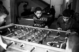 Baby-foot;Baby-foot;Boys;Children;Games;Kaleidos-images;Kids;Palestinian-Refugees;Palestinians;Play;Refugee-camps;Shatila;Table-football;Table-soccer;Tarek-Charara;UNRWA