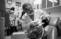 Beit-Atfal-Assoumoud;Boys;Children;Dentists;Girls;Kaleidos-images;Palestinian-Refugees;Palestinians;Refugee-camps;Shatila;Tarek-Charara;UNRWA