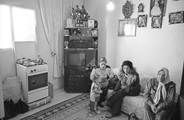 Sabra;Children;Girls;Kaleidos-images;Palestinian-Refugees;Palestinians;Shatila;Tarek-Charara;Woman;WomenGaza-Hospital