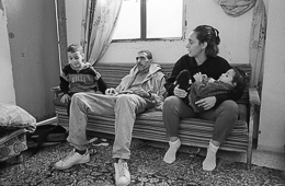 Camps-de-refugiés;Chatila;Farah-AL-Hindawi;Farah-Hindawi;Jamal-Al-Hindawi;Jamal-Hindawi;Kaleidos-images;Mona-Al-Hindawi;Mona-Hindawi;Nidal-Al-Hindawi;Nidal-Hindawi;Palestinian-Refugees;Palestinians;Palestiniens;Refugee-camps;Réfugiés-palestiniens;Shatila;Tarek-Charara;UNRWA