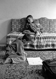 Camps-de-refugiés;Chatila;Devoirs;Homework;Jihad-Al-Hindawi;Jihad-Hindawi;Kaleidos-images;Nidal-Al-Hindawi;Nidal-Hindawi;Palestinian-Refugees;Palestinians;Palestiniens;Refugee-camps;Réfugiés-palestiniens;Shatila;Tarek-Charara;UNRWA