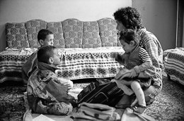 Camps-de-refugiés;Chatila;Devoirs;Farah-AL-Hindawi;Farah-Hindawi;Homework;Jihad-Al-Hindawi;Jihad-Hindawi;Kaleidos-images;Mona-Al-Hindawi;Mona-Hindawi;Nidal-Al-Hindawi;Nidal-Hindawi;Palestinian-Refugees;Palestinians;Palestiniens;Refugee-camps;Réfugiés-palestiniens;Shatila;Tarek-Charara;UNRWA