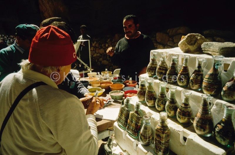 Tarek Charara;La parole à l'image;Kaleidos images;Tourists;Souvenirs;UNESCO;World Heritage;Petra;Jordan