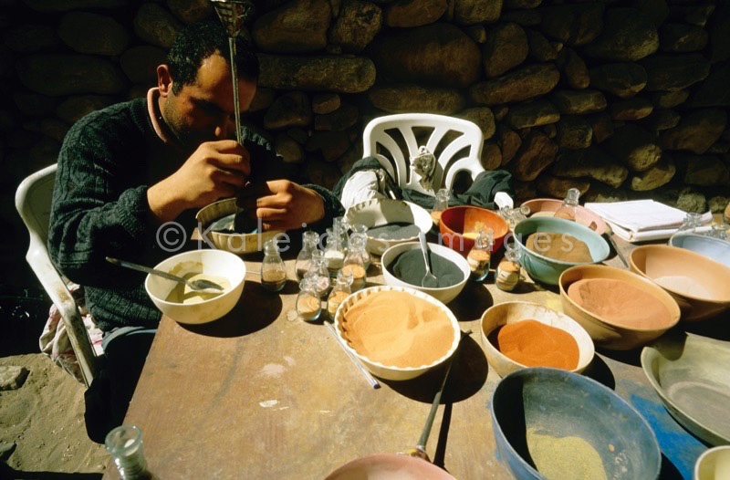 Tarek Charara;La parole à l'image;Kaleidos images;Craftsman;Craftsmen;UNESCO;World Heritage;Souvenirs;Petra;Jordan