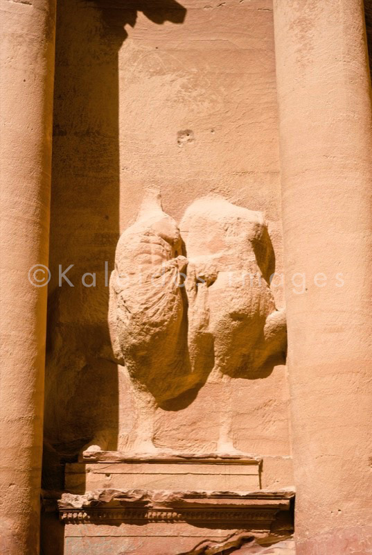 Tarek Charara;Kaleidos images;La parole à l'image;UNESCO;World Heritage;Graves;Tombs;History;Nabateans;Petra;Jordan;Khazneh;Al Khazneh