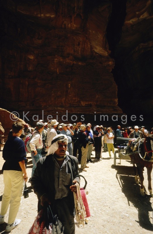 Tarek Charara;Kaleidos images;La parole à l'image;UNESCO;World Heritage;Tourists;History;Nabateans;Petra;Jordan;Khazneh;Al Khazneh
