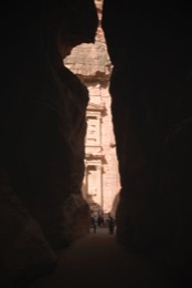 Tarek-Charara;Kaleidos-images;La-parole-à-limage;UNESCO;World-Heritage;Graves;Tombs;Siq;Tourists;History;Nabateans;Petra;Jordan;Khazneh;Al-Khazneh