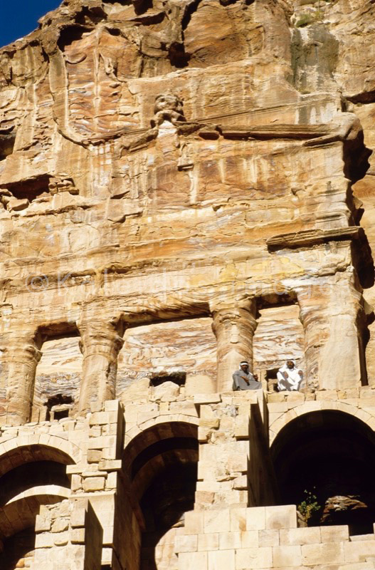 Tarek Charara;La parole à l'image;Kaleidos images;UNESCO;World Heritage;Graves;Tombs;History;Nabateans;Petra;Royal tombs,Urn tomb