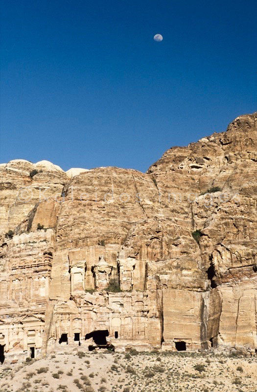 Tarek Charara;La parole à l'image;Kaleidos images;UNESCO;World Heritage;Graves;Tombs;History;Nabateans;Petra;Corinthian tomb;Royal tombs