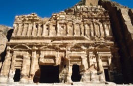 Tarek-Charara;La-parole-à-limage;Kaleidos-images;UNESCO;World-Heritage;Graves;Tombs;History;Nabateans;Petra;Palace-tomb;Royal-tombs