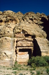 Tarek-Charara;La-parole-à-limage;Kaleidos-images;UNESCO;World-Heritage;Graves;Tombs;History;Nabateans;Petra;Unfinished-tomb;Royal-tombs