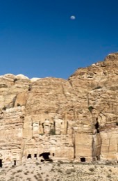 Tarek-Charara;La-parole-à-limage;Kaleidos-images;UNESCO;World-Heritage;Graves;Tombs;History;Nabateans;Petra;Corinthian-tomb;Royal-tombs
