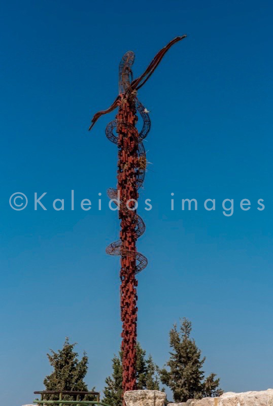 La parole à l'image;Tarek Charara;Mount Nebo;Jordan;Moses;Sculptures;Brazen Serpent;Caducee