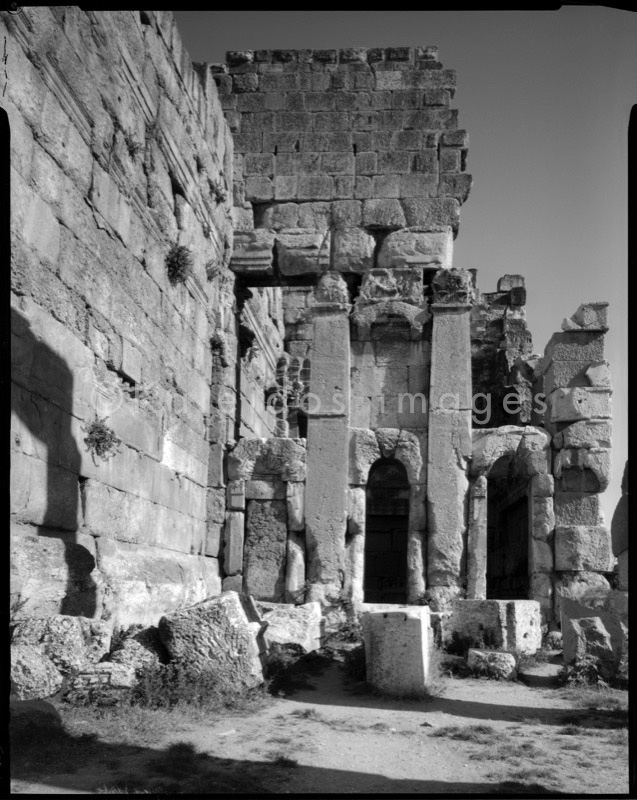 Architecture, Baal, Baalbek, History, Kaleidos, Kaleidos images, La parole à l'image, Laurent Abad, Romans, Temples, UNESCO, World Heritage, Romans, Temples, UNESCO, Propylaeum, Temples, Jupiter, Jupiter Heliopotanus, Temple of Jupiter, Columns