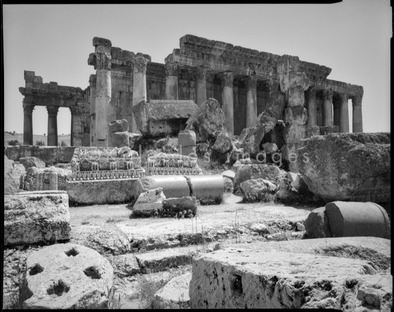 Architecture, Baalbek, History, Kaleidos, Kaleidos images, La parole à l'image, Laurent Abad, Romans, Temples, UNESCO, World Heritage, Romans, UNESCO, Temple of Bacchus, Bacchus, Columns