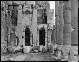 Architecture,-Baal,-Baalbek,-History,-Kaleidos,-Kaleidos-images,-La-parole-à-limage,-Laurent-Abad,-Romans,-Temples,-UNESCO,-World-Heritage,-Romans,-Temples,-UNESCO,-Propylaeum,-Temples,-Jupiter,-Jupiter-Heliopotanus,-Temple-of-Jupiter,-Columns
