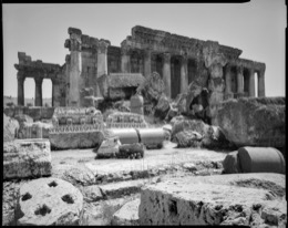 Architecture,-Baalbek,-History,-Kaleidos,-Kaleidos-images,-La-parole-à-limage,-Laurent-Abad,-Romans,-Temples,-UNESCO,-World-Heritage,-Romans,-UNESCO,-Temple-of-Bacchus,-Bacchus,-Columns