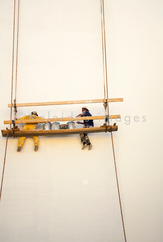 Craftsman;Kaleidos;Kaleidos images;Lebanon;Man;Men;Middle East;Near East;Paint;Painters;Ropes;Scaffolding;Suspended Scaffolding;Tarek Charara;White