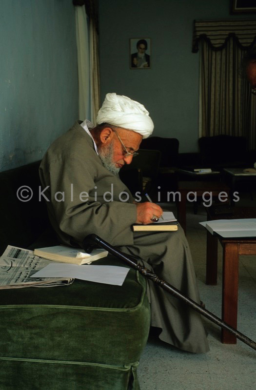 Tarek Charara;Kaleidos images;Kaleidos;Middle-East;Near East;Lebanon;People;Moslems;Islam;Turban;Muphti;Moufti;Mufti