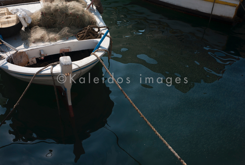 Boats, Fingerlings, Fish, Juvenile fish, Kaleidos, Kaleidos images, Lebanon, Middle East, Near East, Port, Ships, Tarek Charara, Water