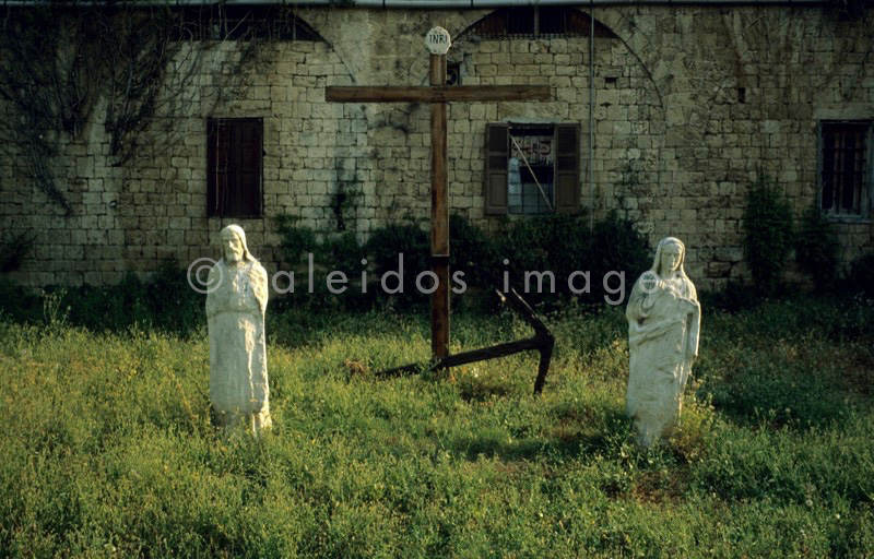 Batroun;Cathedrals;Christianism;Christianity;Christians;Churches;Doors;Kaleidos;Kaleidos images;Lebanon;La parole à l'image;Saint Stephen;St. Stephen;Statues;Tarek Charara