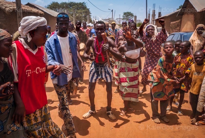 Africa;Benin;Children;Dance;Gaani;Kaleidos;Kaleidos images;Kilir;La parole à l'image;Man;Men;Royal Palace of Djougou;Tarek Charara;Traditions;Woman;Women