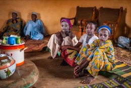 Africa;Benin;Fula;Fula-people;Fulani;Gaani;Girls;Kaleidos;Kaleidos-images;La-parole-à-limage;Peuls;Portrait;Tarek-Charara;Traditions