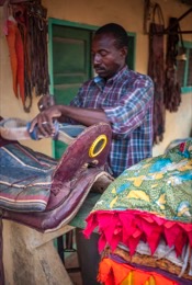 Africa;Amulets;Benin;Kaleidos;Kaleidos-images;La-parole-à-limage;Lucky-Charms;Man;Men;Moussa-Atta;Talismans;Tarek-Charara