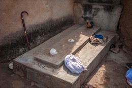 Africa;Benin;Cemetaries;Cemetary;Graveyards;Kaleidos;Kaleidos-images;La-parole-à-limage;Royal-Palace-of-Djougou;Tarek-Charara;Tombs
