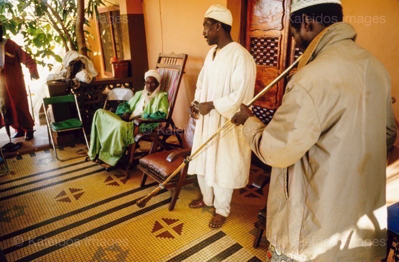 Africa;Baatonbou;Baatonou;Bariba;Benin;Kakasi;Kaleidos;Kaleidos images;Kankanguis;Kankankis;La parole à l'image;Music;Ouorou Sourou Bagana II;Tarek Charara;Trumpets
