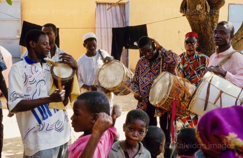 Africa;Baatonbou;Baatonou;Bariba;Benin;Drums;Kaleidos;Kaleidos images;La parole à l'image;Music;Tam Tam;Tams Tams;Tarek Charara